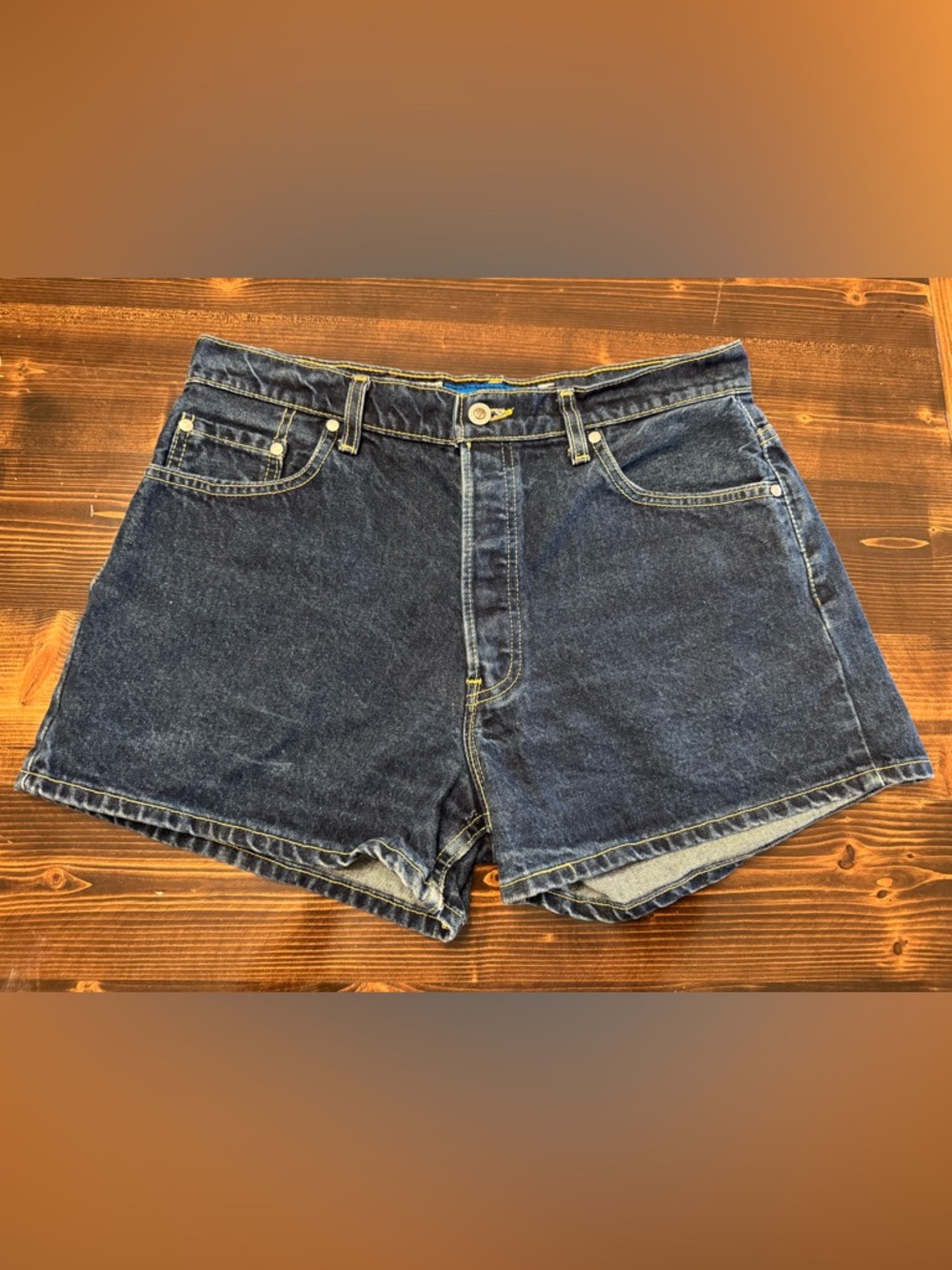 Vintage Levi's SilverTab Guy’s Fit Dark Blue High-Rise Denim Shorts 13/14